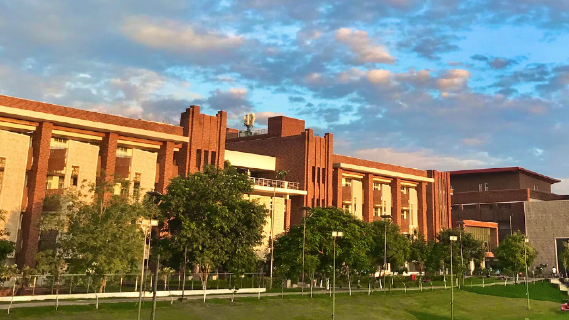 A Collaborative GIS-Based Urban  Management Solution for Rourkela  Municipal Corporation