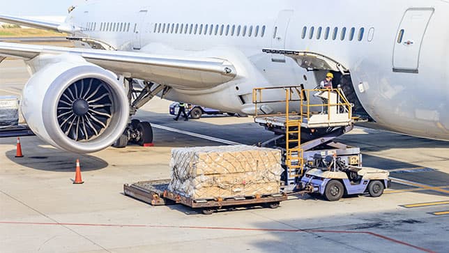 Managing global logistics in real time