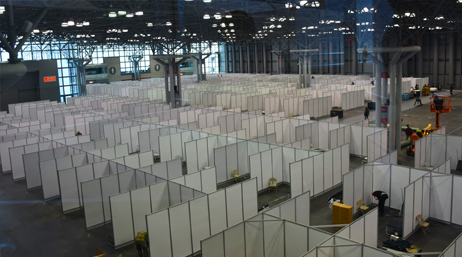 Warehouse with cubical separators staged in all open area