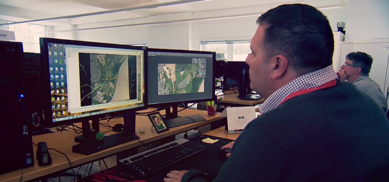 Image of a user utilizing ArcGIS mapping software